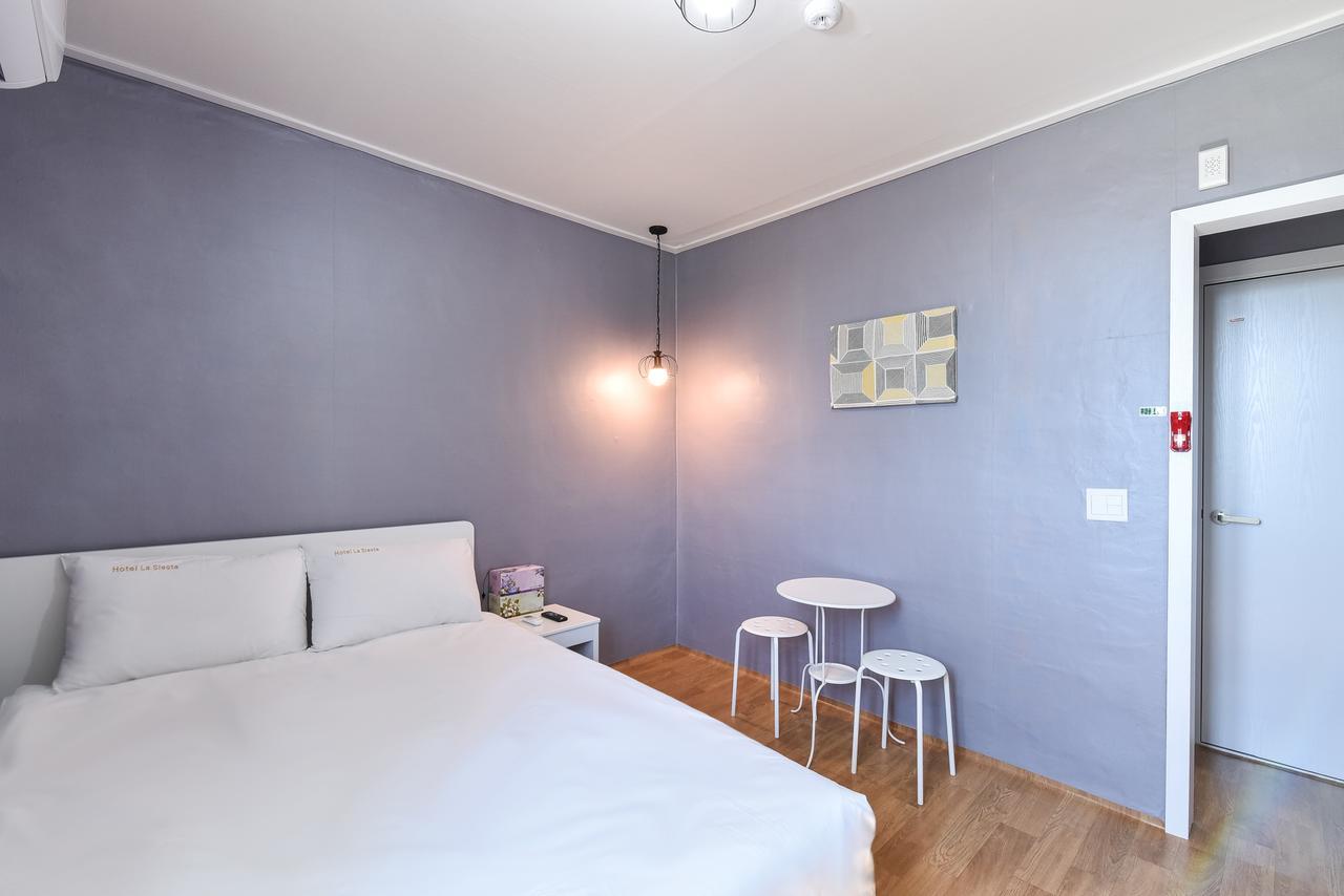 Gunsan La Siesta Hotel Extérieur photo